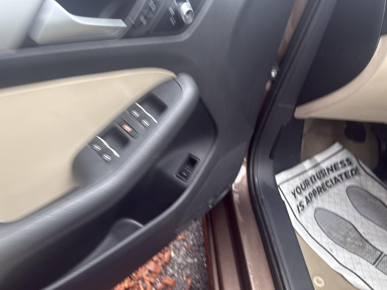 Volkswagen Jetta SE 2014