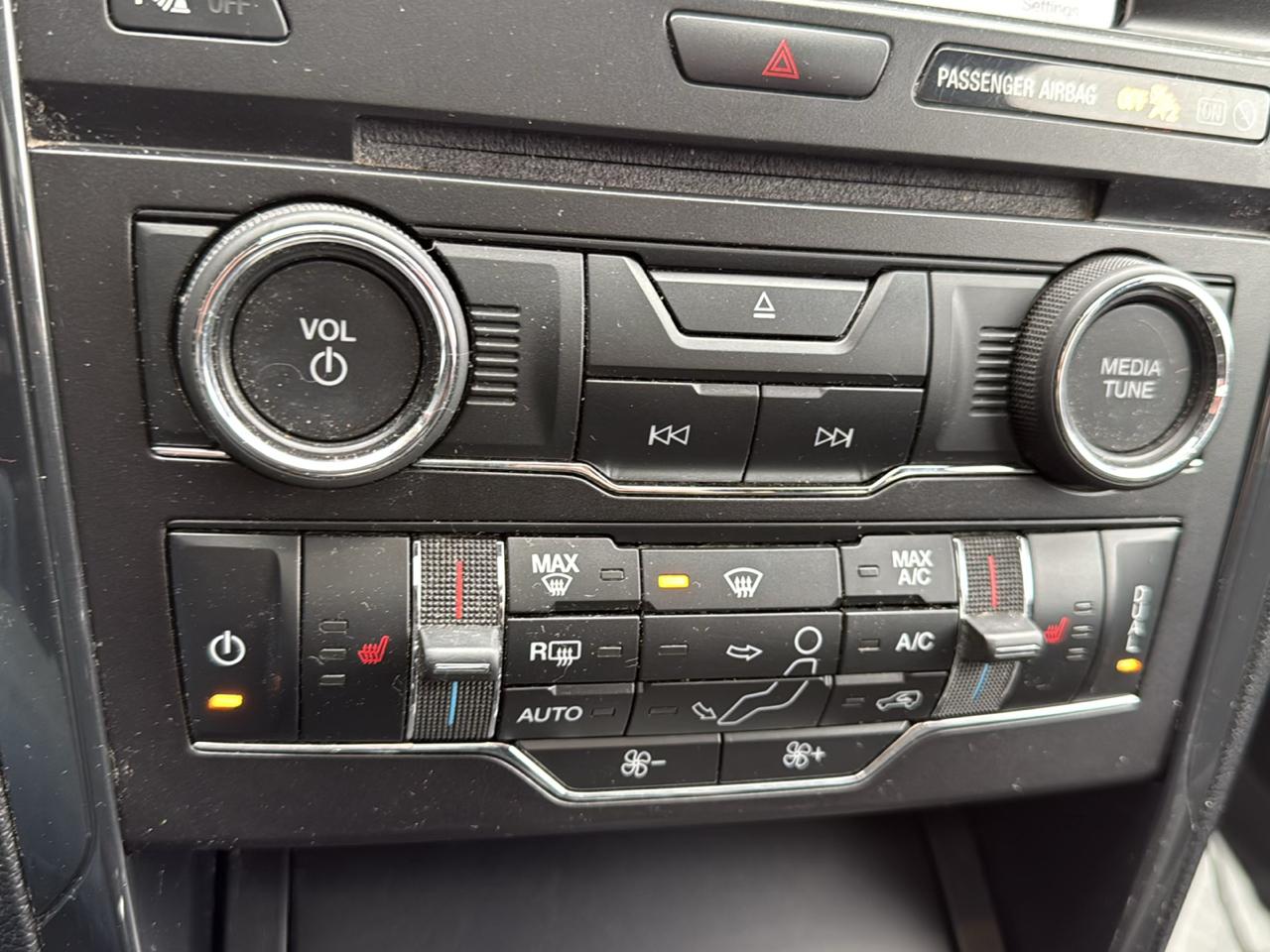 Ford Explorer XLT 4WD 2018