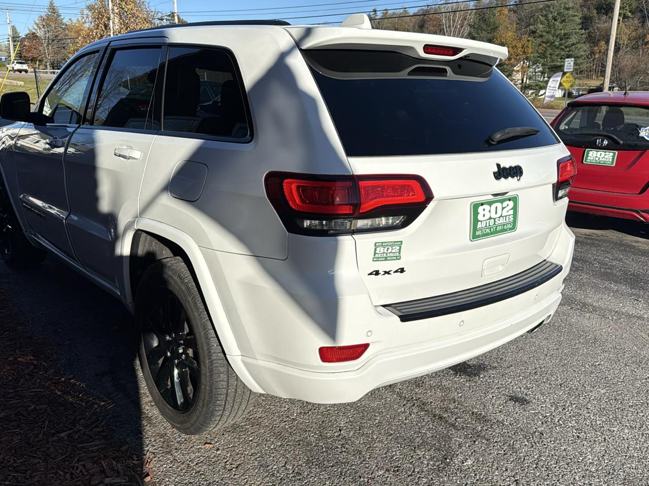 Jeep Grand Cherokee Laredo 4WD 2017