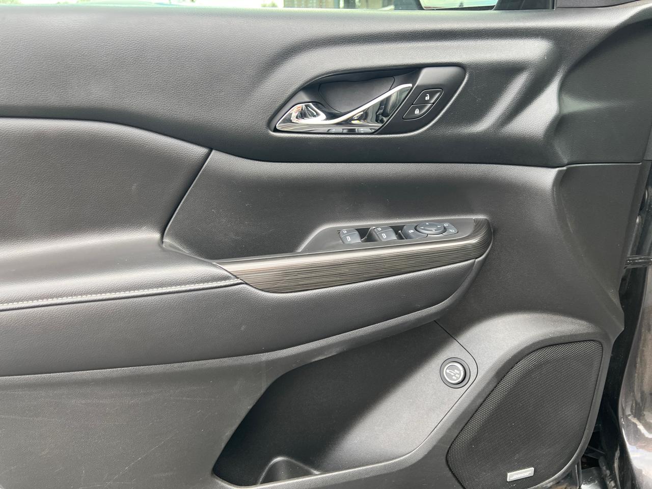 GMC Acadia AWD 4dr SLT w/SLT-1 2017