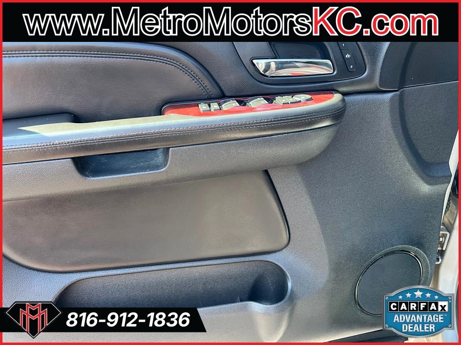 Cadillac Escalade AWD 4dr 2007