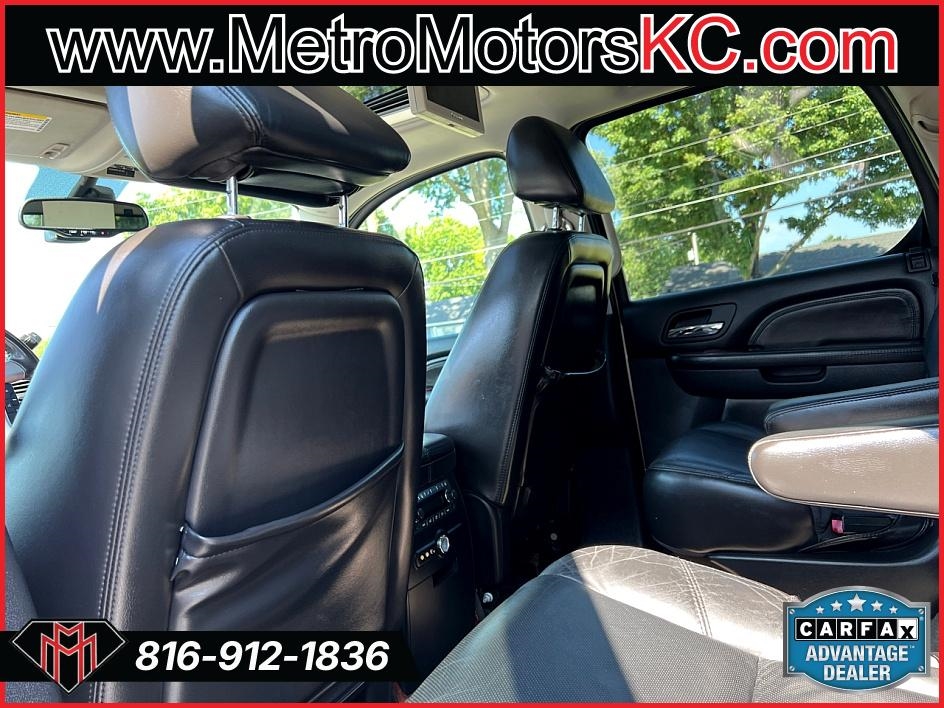 Cadillac Escalade AWD 4dr 2007