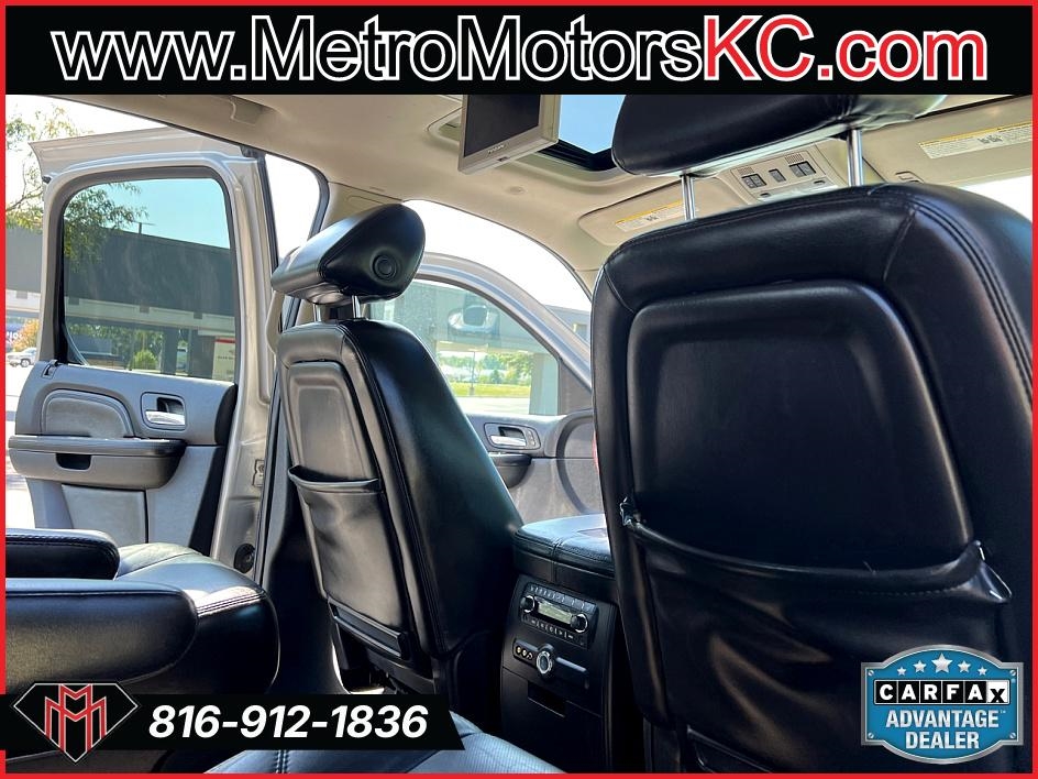 Cadillac Escalade AWD 4dr 2007