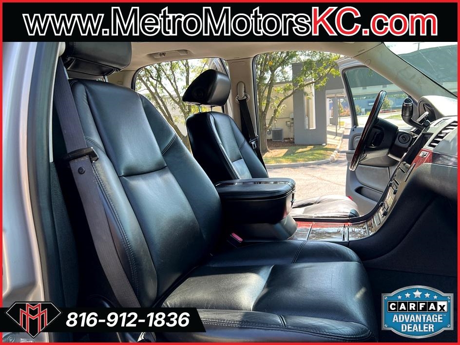 Cadillac Escalade AWD 4dr 2007