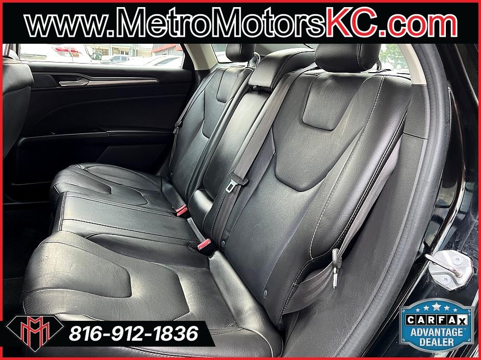 2016 Ford Fusion Titanium photo 19