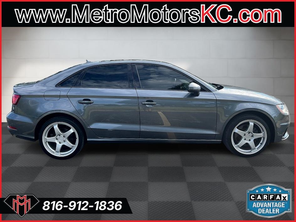 Audi A3 4dr Sdn quattro 2.0T Premium 2016 Audi A3 4dr Sdn quattro 2.0T Premium 2016