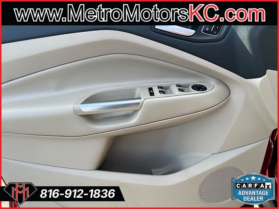 Ford Escape Titanium 4WD 2017