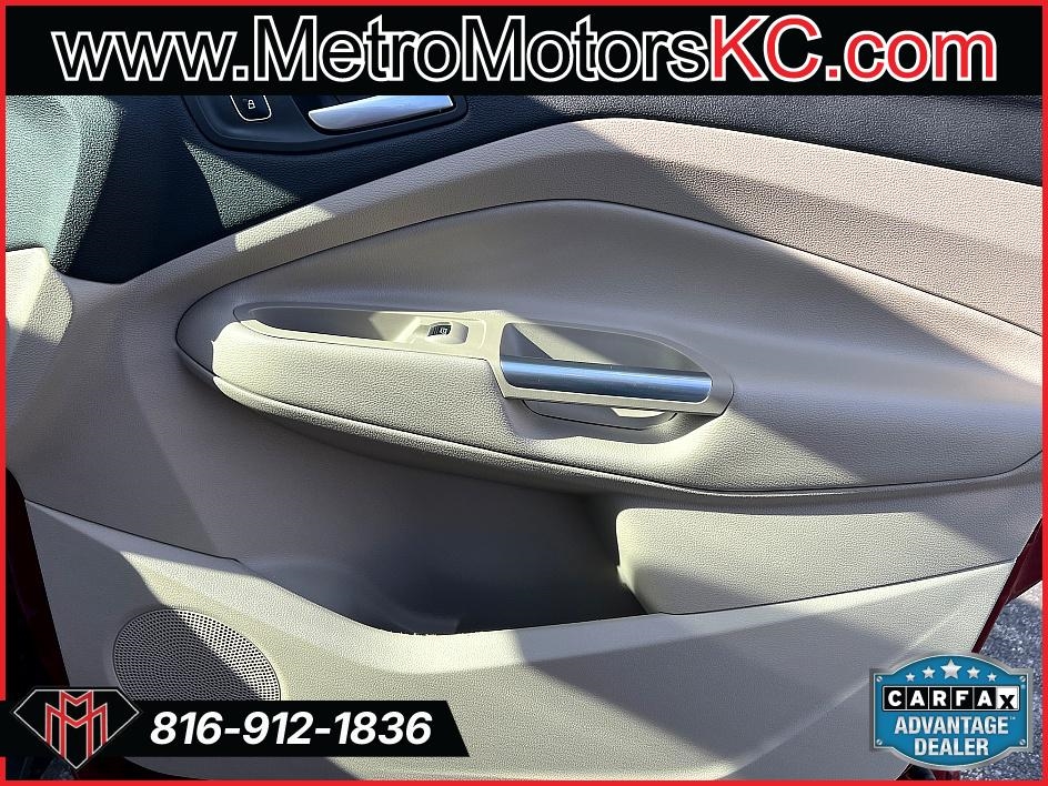 Ford Escape Titanium 4WD 2017