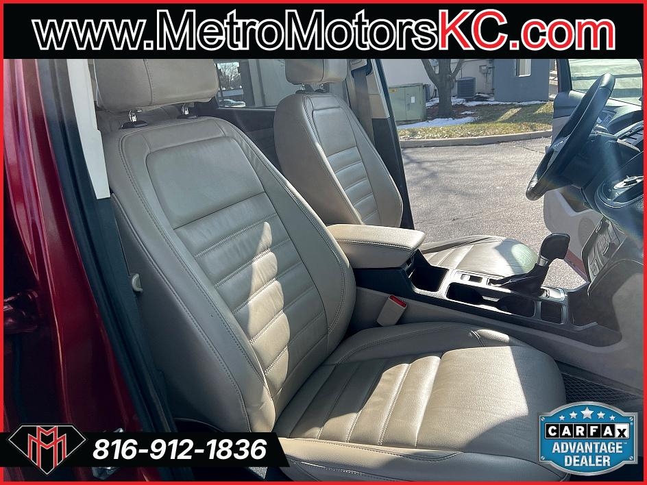 Ford Escape Titanium 4WD 2017