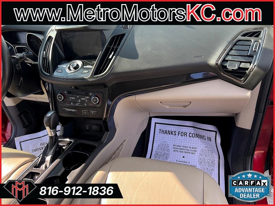 Ford Escape Titanium 4WD 2017