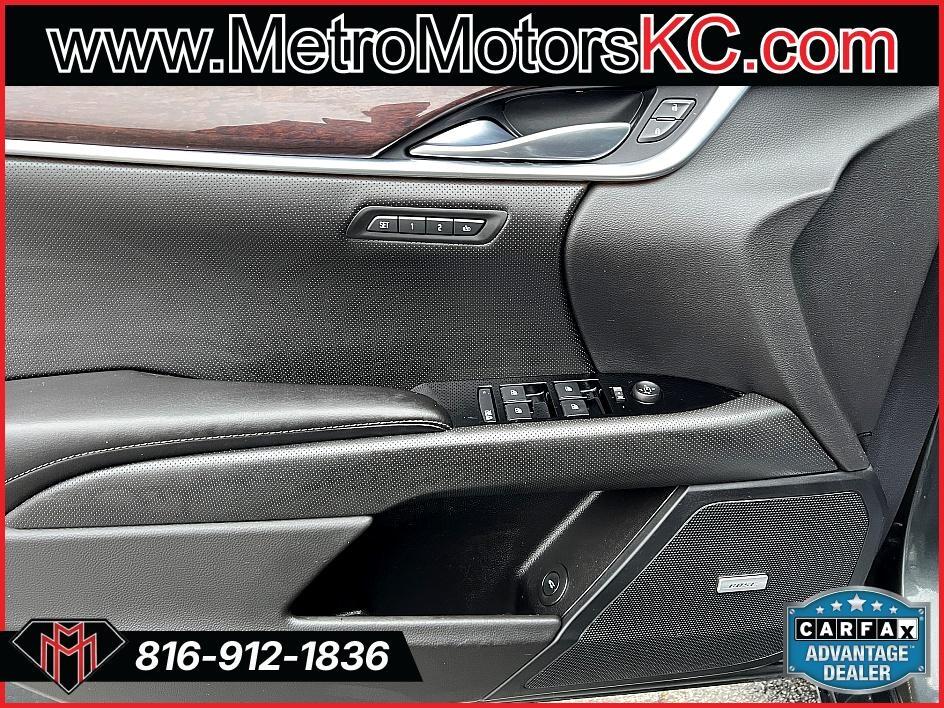 Cadillac XTS 4dr Sdn Luxury AWD 2015