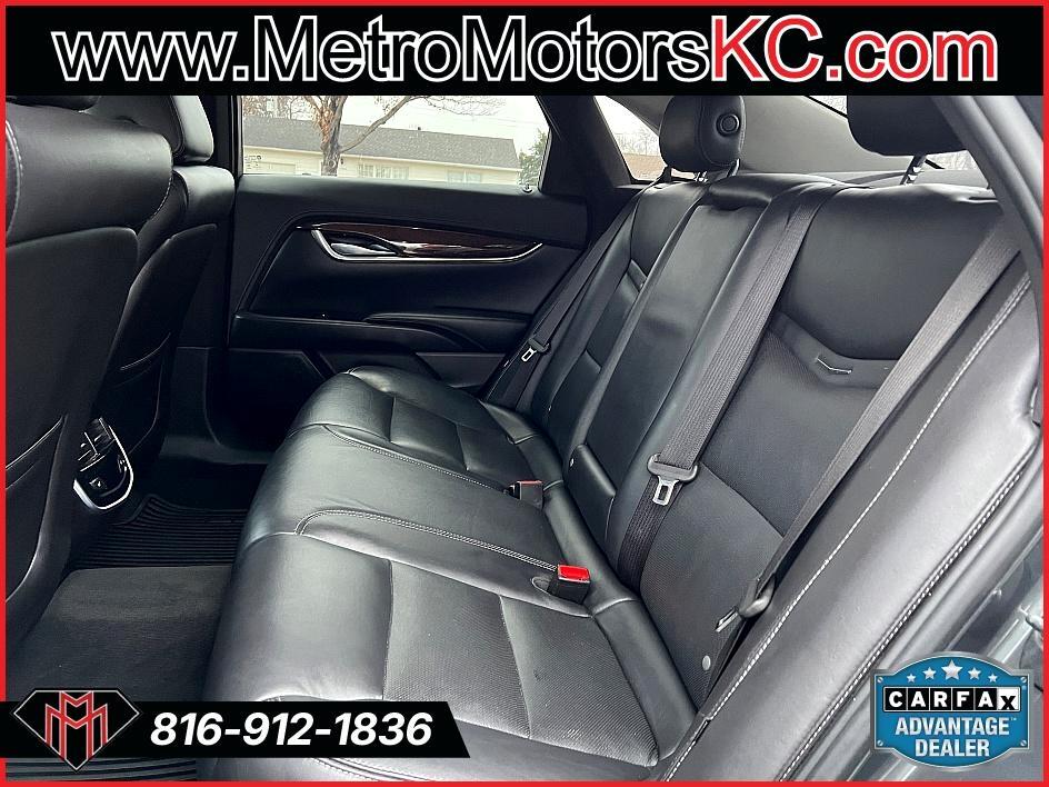 Cadillac XTS 4dr Sdn Luxury AWD 2015