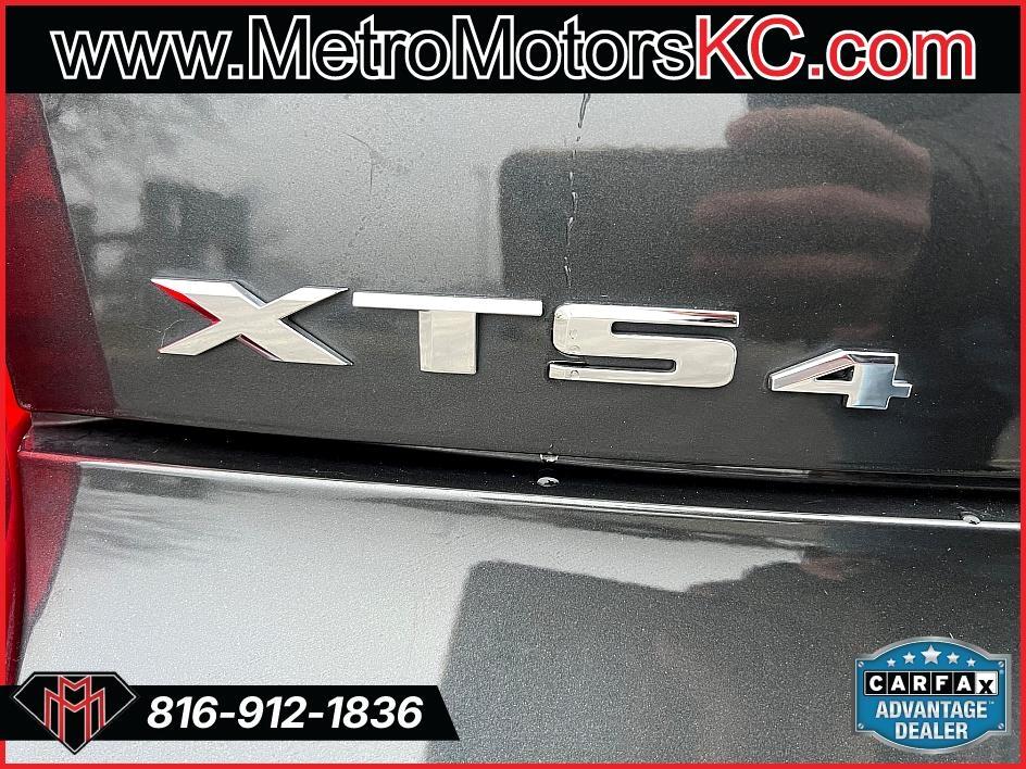 Cadillac XTS 4dr Sdn Luxury AWD 2015