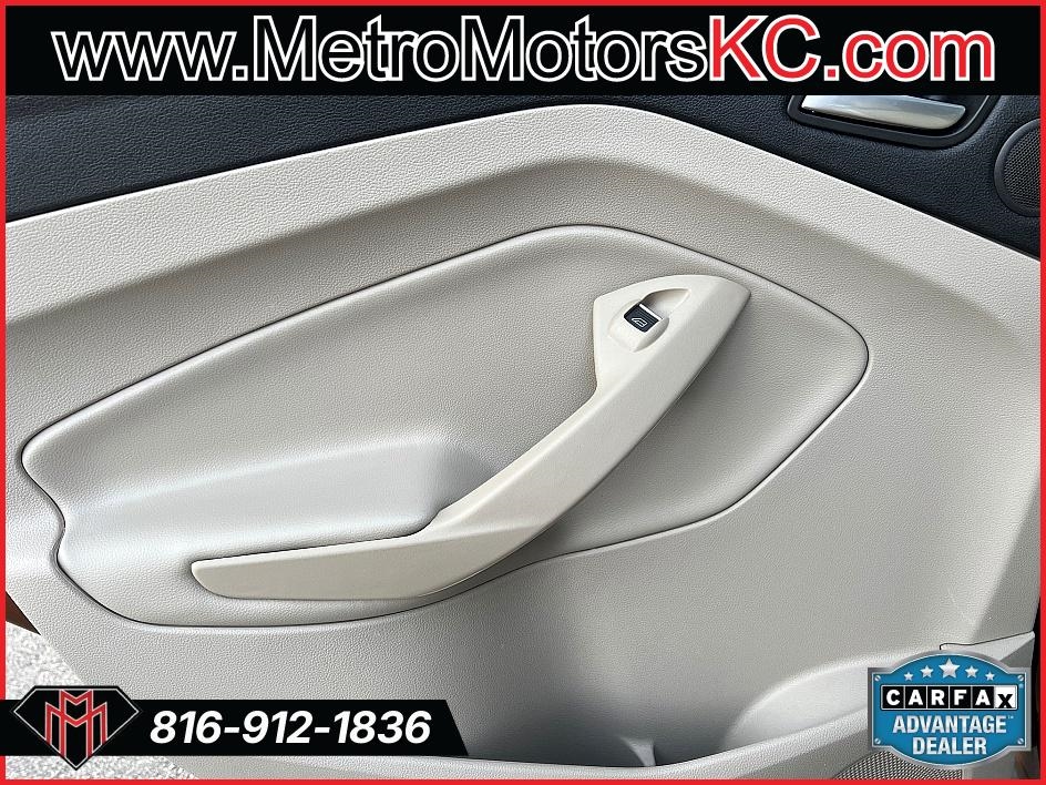 Ford Escape Titanium FWD 2017