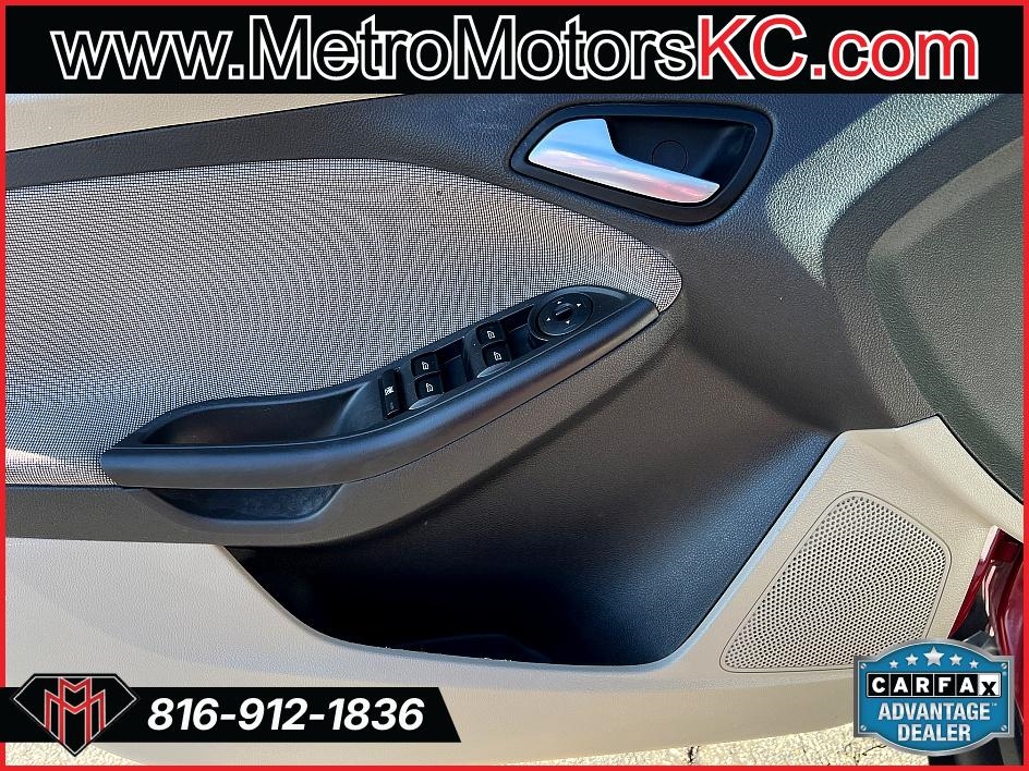 Ford Focus 4dr Sdn SE 2014