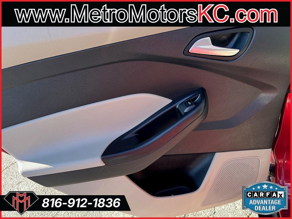 Ford Focus 4dr Sdn SE 2014