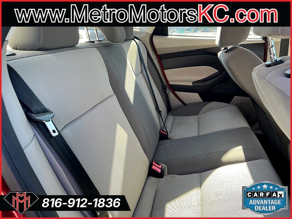 Ford Focus 4dr Sdn SE 2014