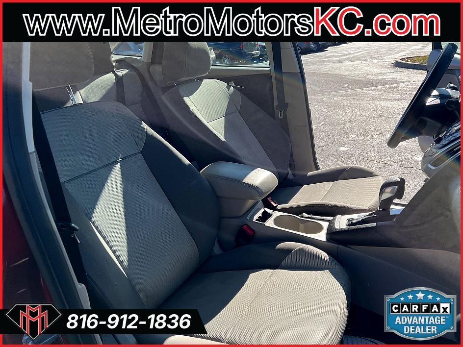 Ford Focus 4dr Sdn SE 2014