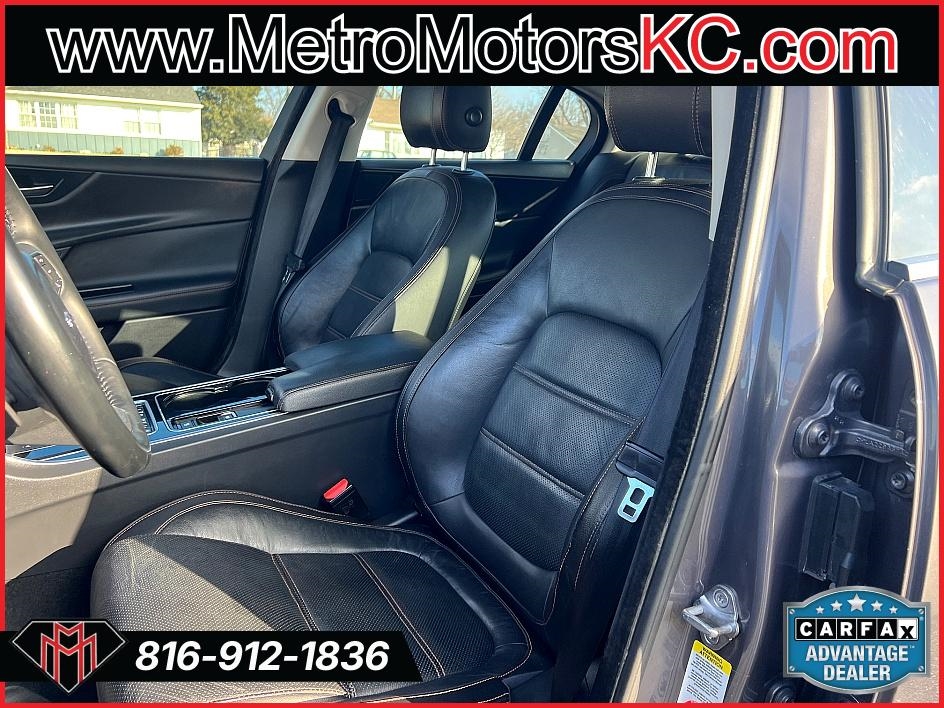 Jaguar XE 25t Prestige RWD 2017