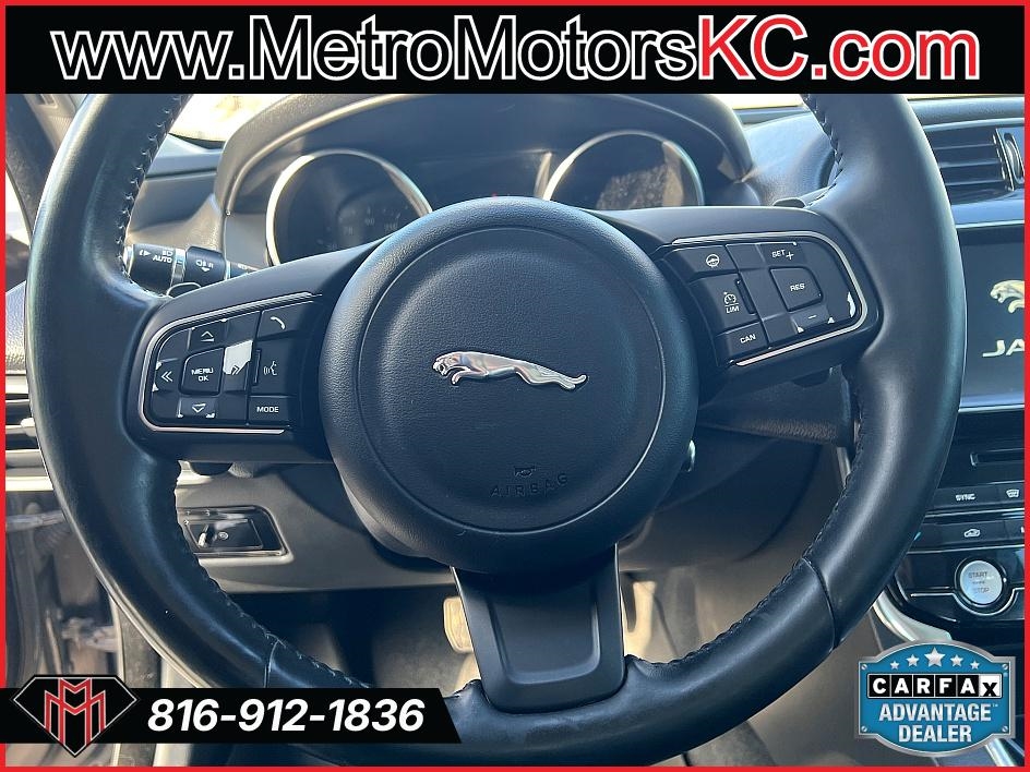 Jaguar XE 25t Prestige RWD 2017