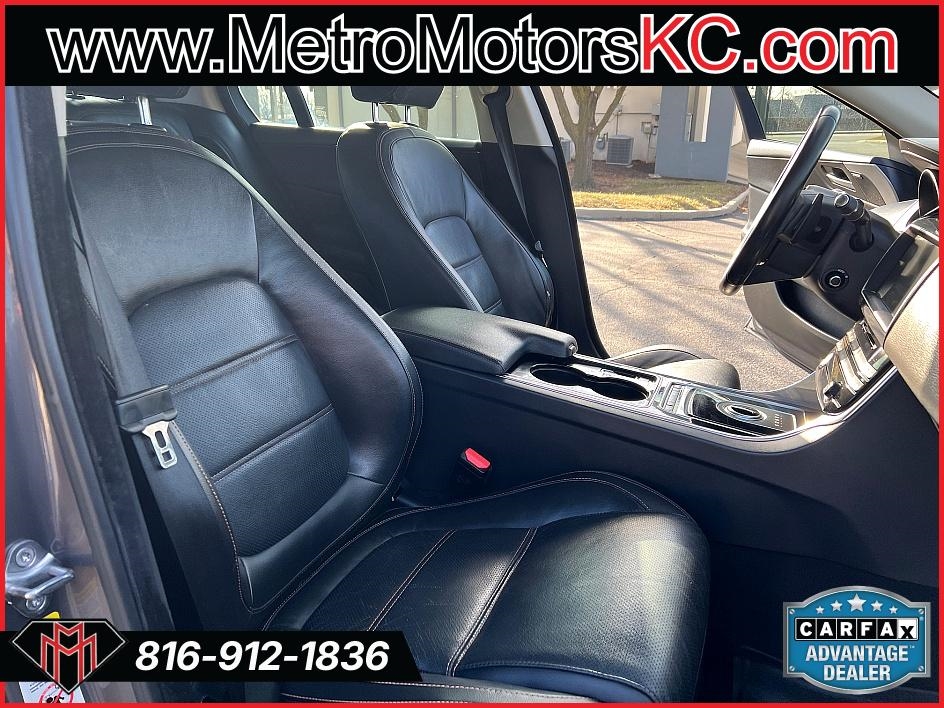 Jaguar XE 25t Prestige RWD 2017