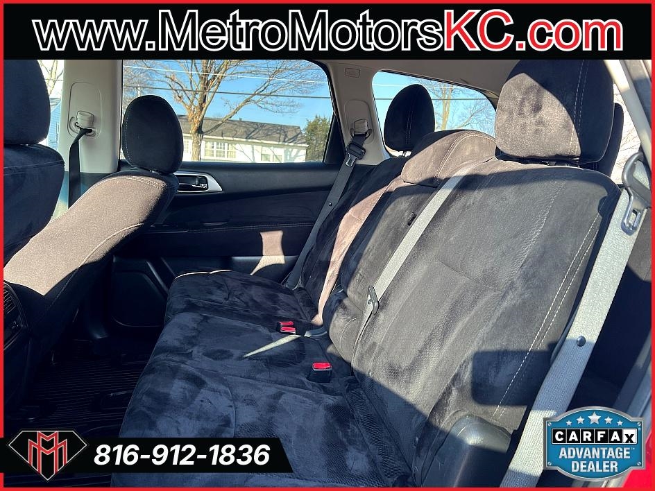 Nissan Pathfinder 2WD 4dr S 2016