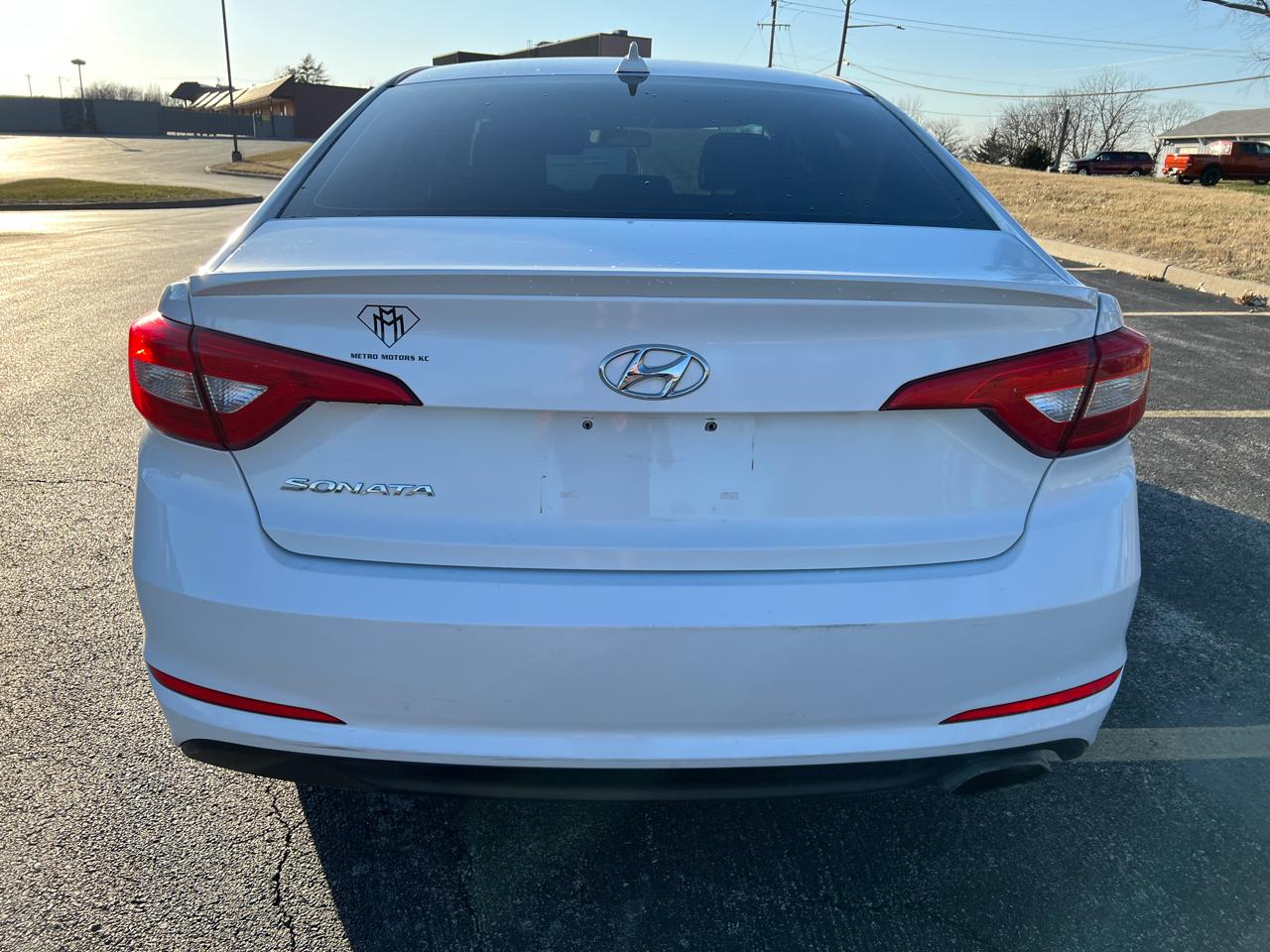 Hyundai Sonata 4dr Sdn 2.4L SE PZEV 2015