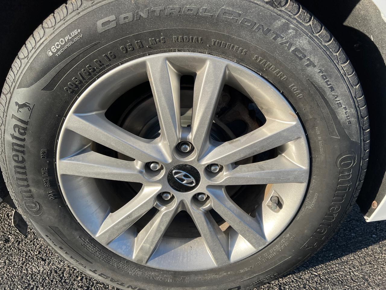 Hyundai Sonata 4dr Sdn 2.4L SE PZEV 2015