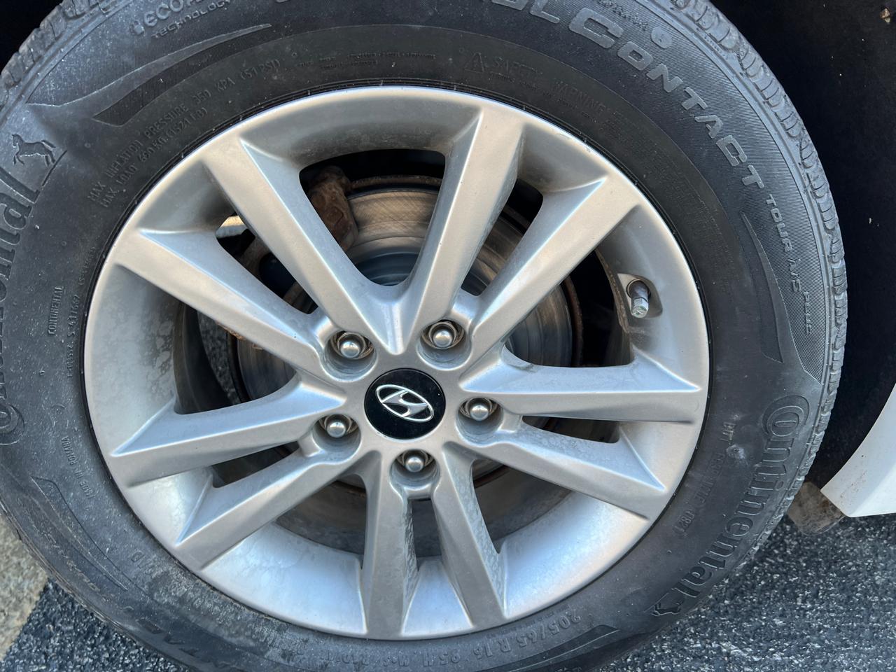 Hyundai Sonata 4dr Sdn 2.4L SE PZEV 2015