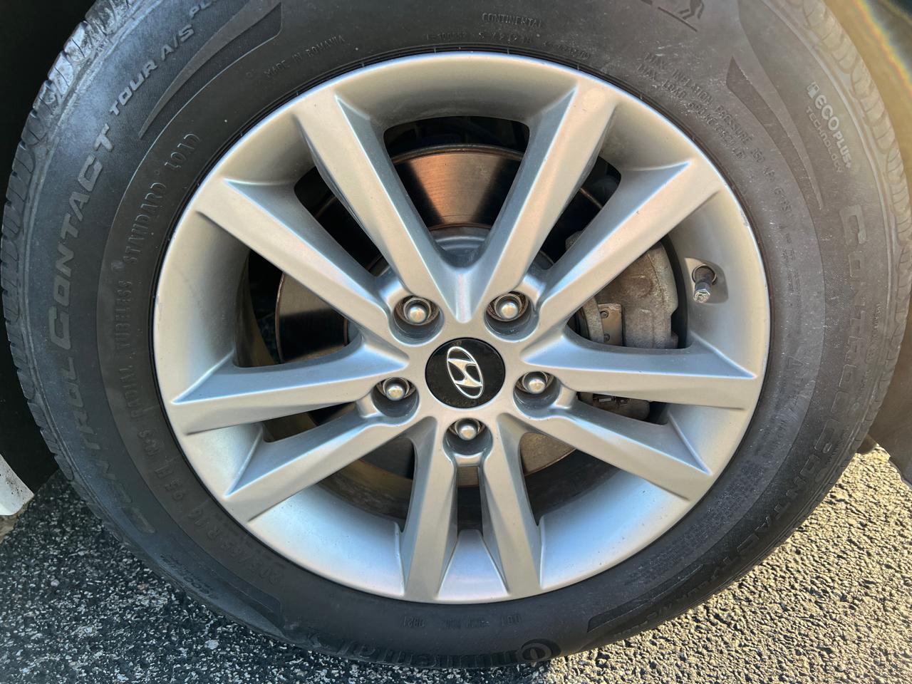 Hyundai Sonata 4dr Sdn 2.4L SE PZEV 2015