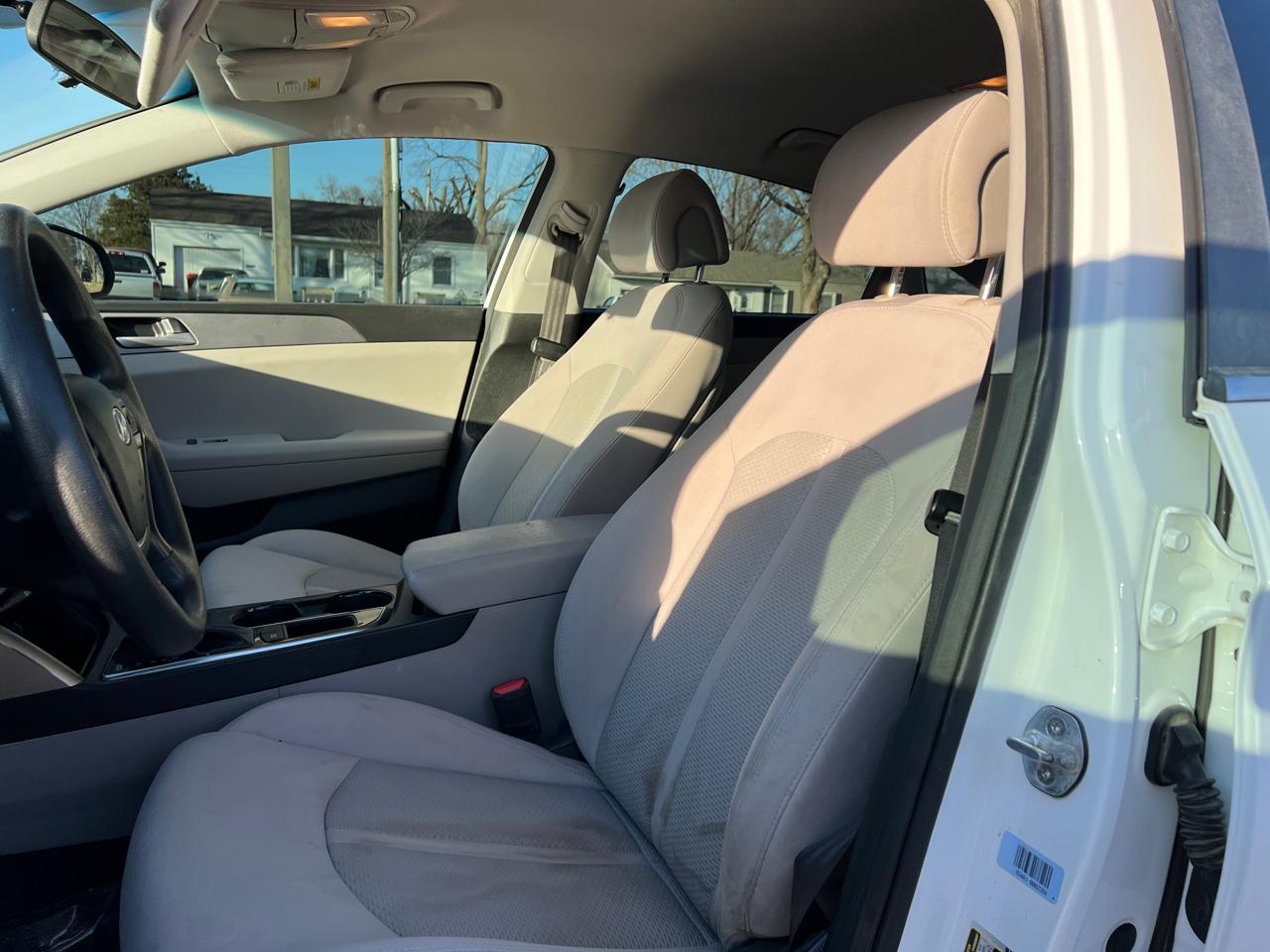 Hyundai Sonata 4dr Sdn 2.4L SE PZEV 2015