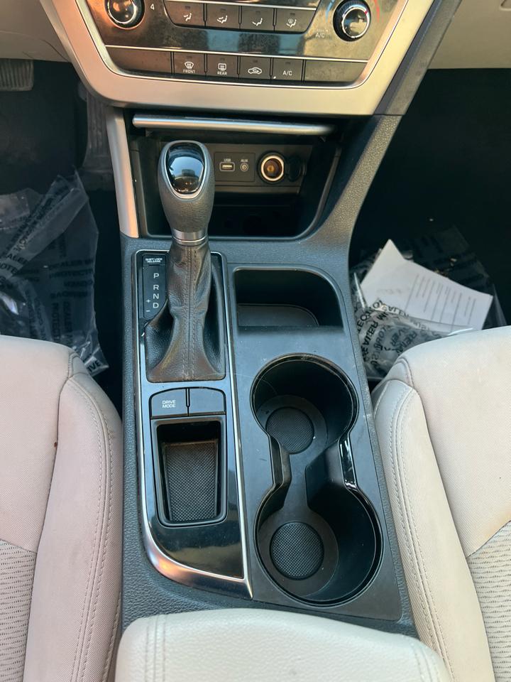 Hyundai Sonata 4dr Sdn 2.4L SE PZEV 2015