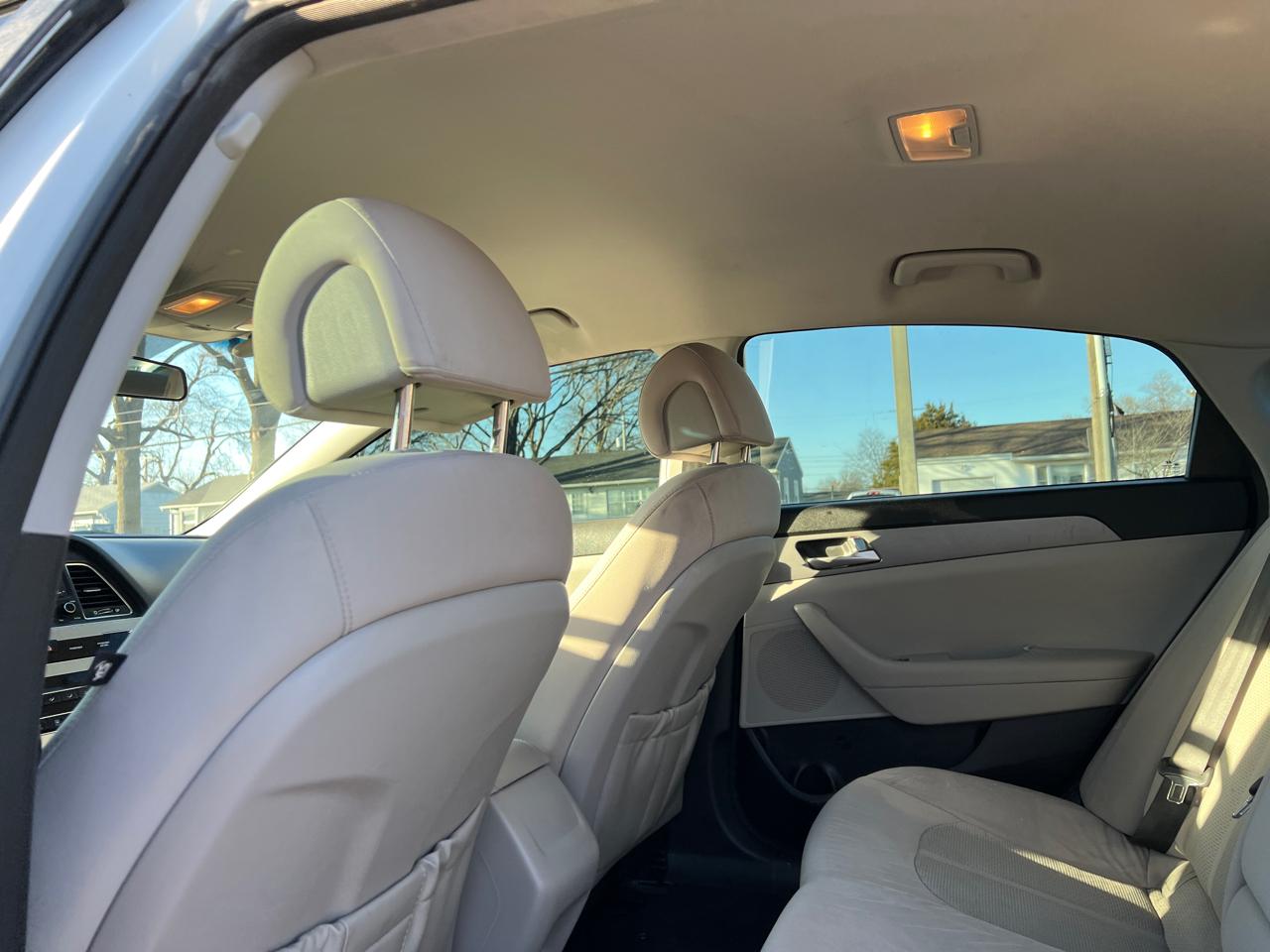 Hyundai Sonata 4dr Sdn 2.4L SE PZEV 2015