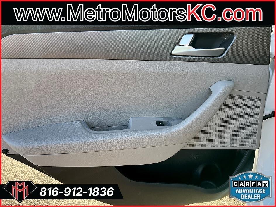 Hyundai Sonata 4dr Sdn 2.4L SE PZEV 2015