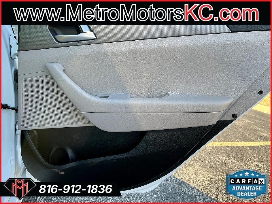 Hyundai Sonata 4dr Sdn 2.4L SE PZEV 2015