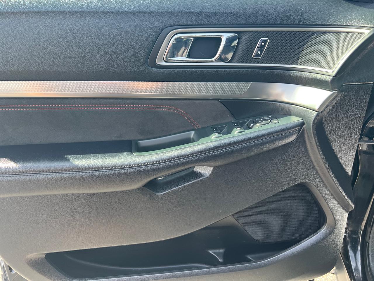 Ford Explorer XLT 4WD 2018