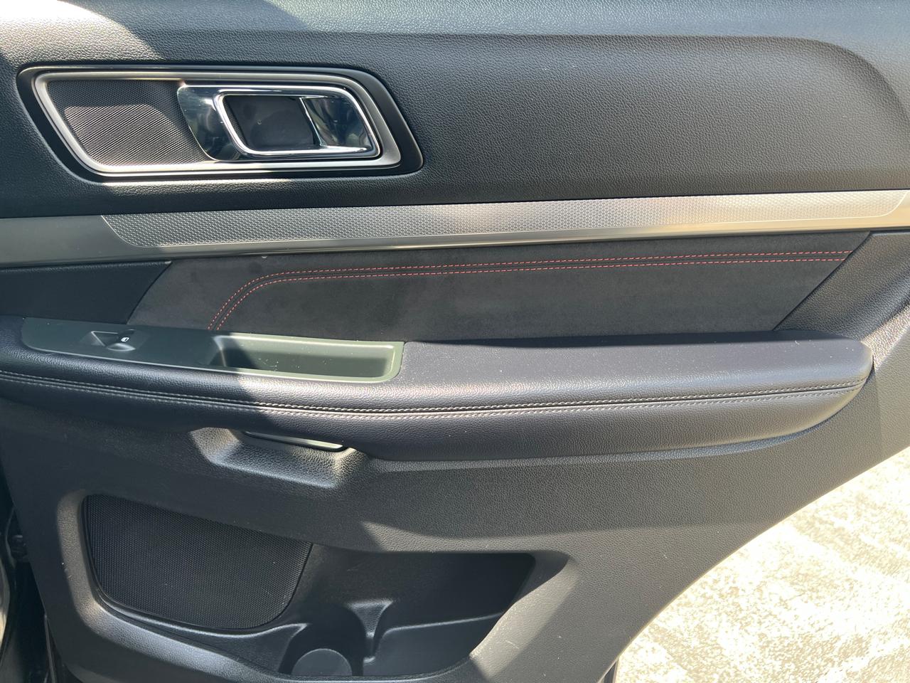 Ford Explorer XLT 4WD 2018