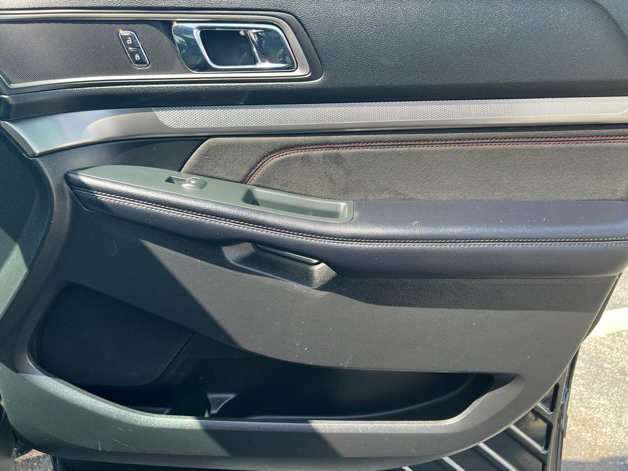 Ford Explorer XLT 4WD 2018