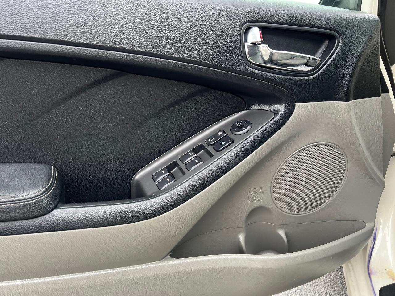 Kia Forte 4dr Sdn Auto LX 2015