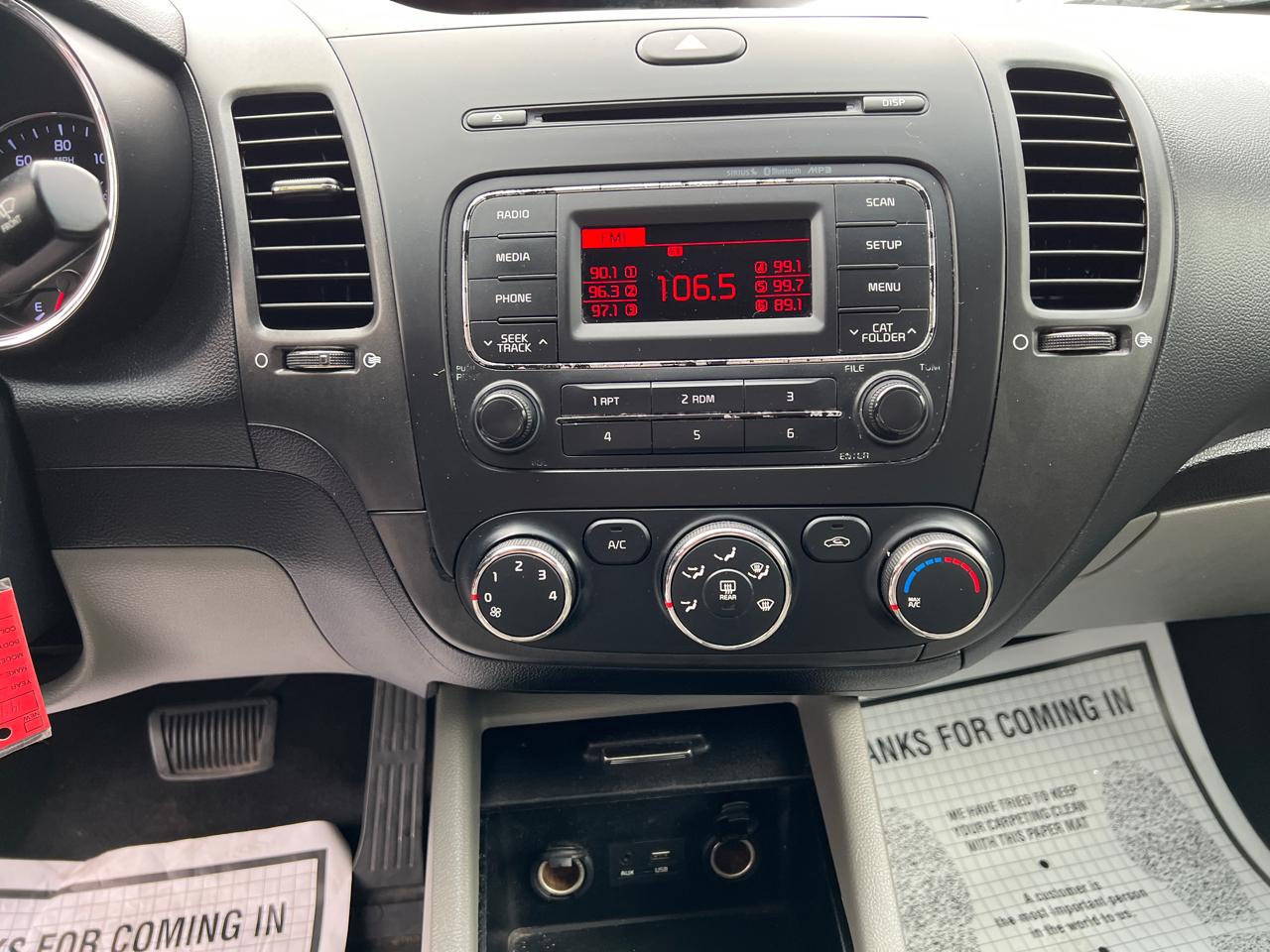 Kia Forte 4dr Sdn Auto LX 2015