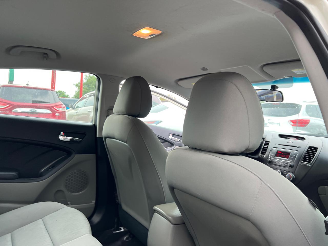 Kia Forte 4dr Sdn Auto LX 2015