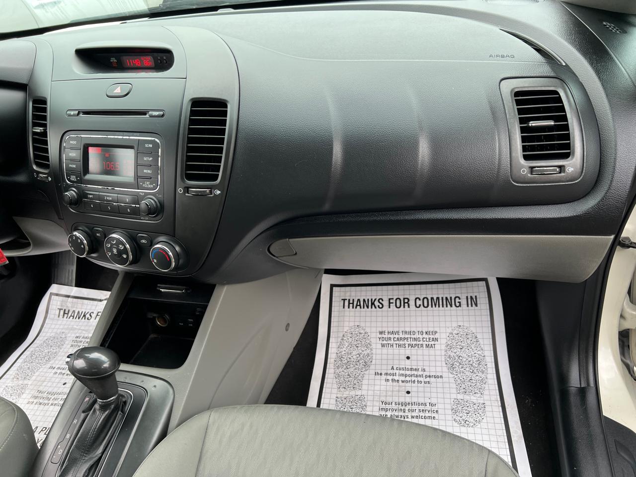 Kia Forte 4dr Sdn Auto LX 2015