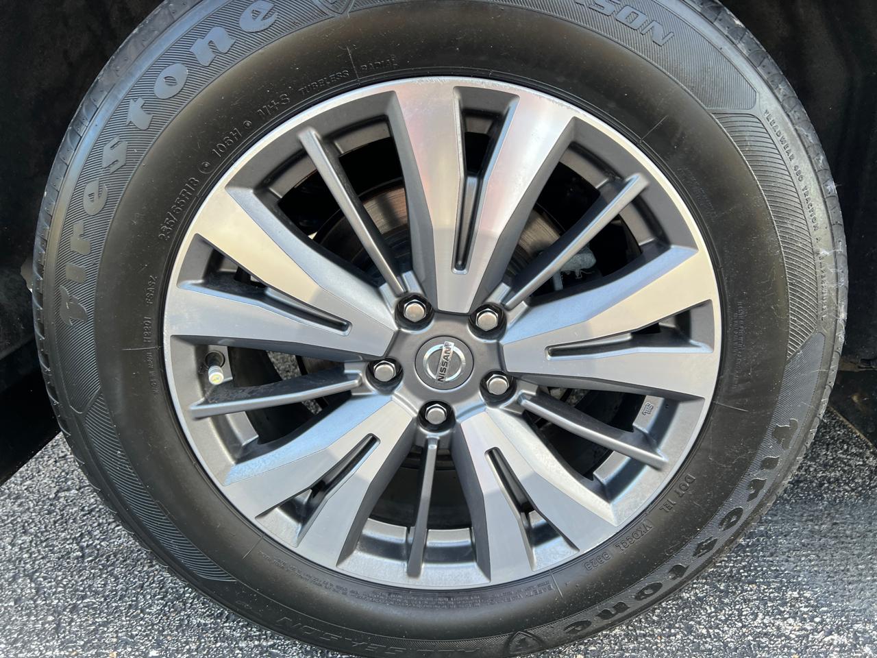 Nissan Pathfinder FWD SL 2020