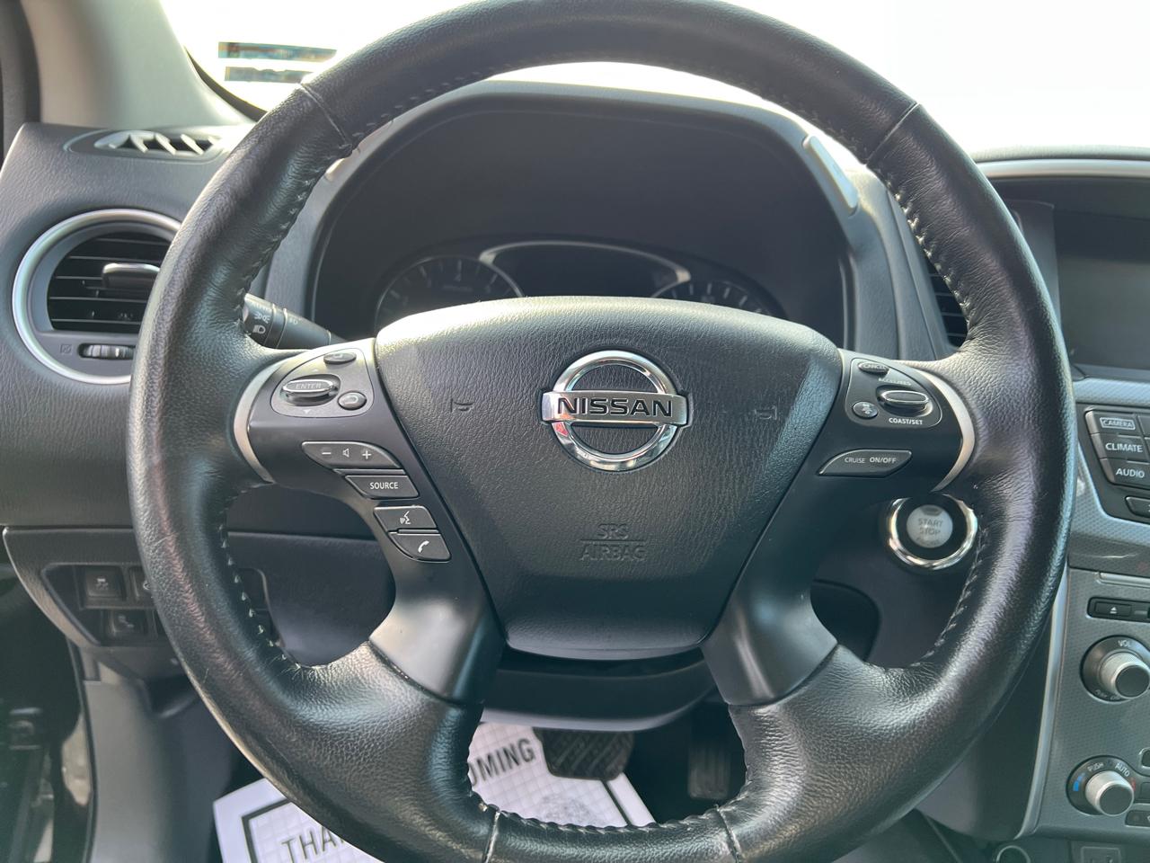 Nissan Pathfinder FWD SL 2020