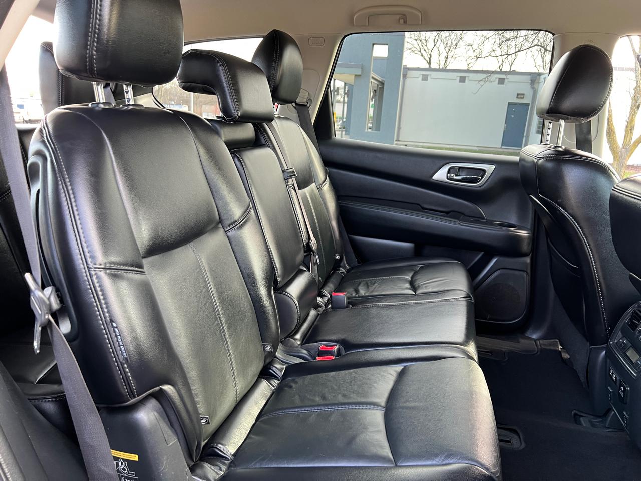 Nissan Pathfinder FWD SL 2020