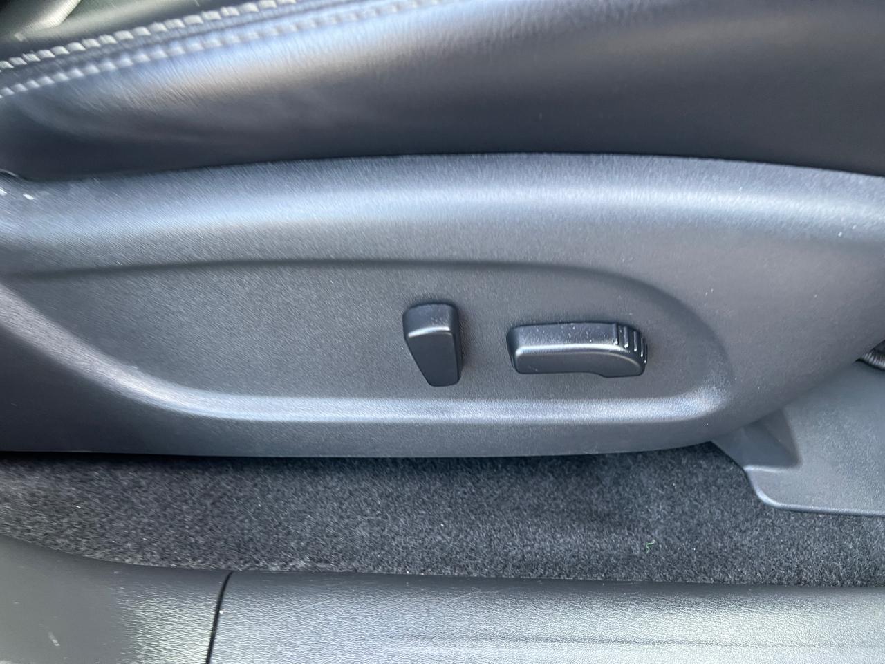 Nissan Pathfinder FWD SL 2020