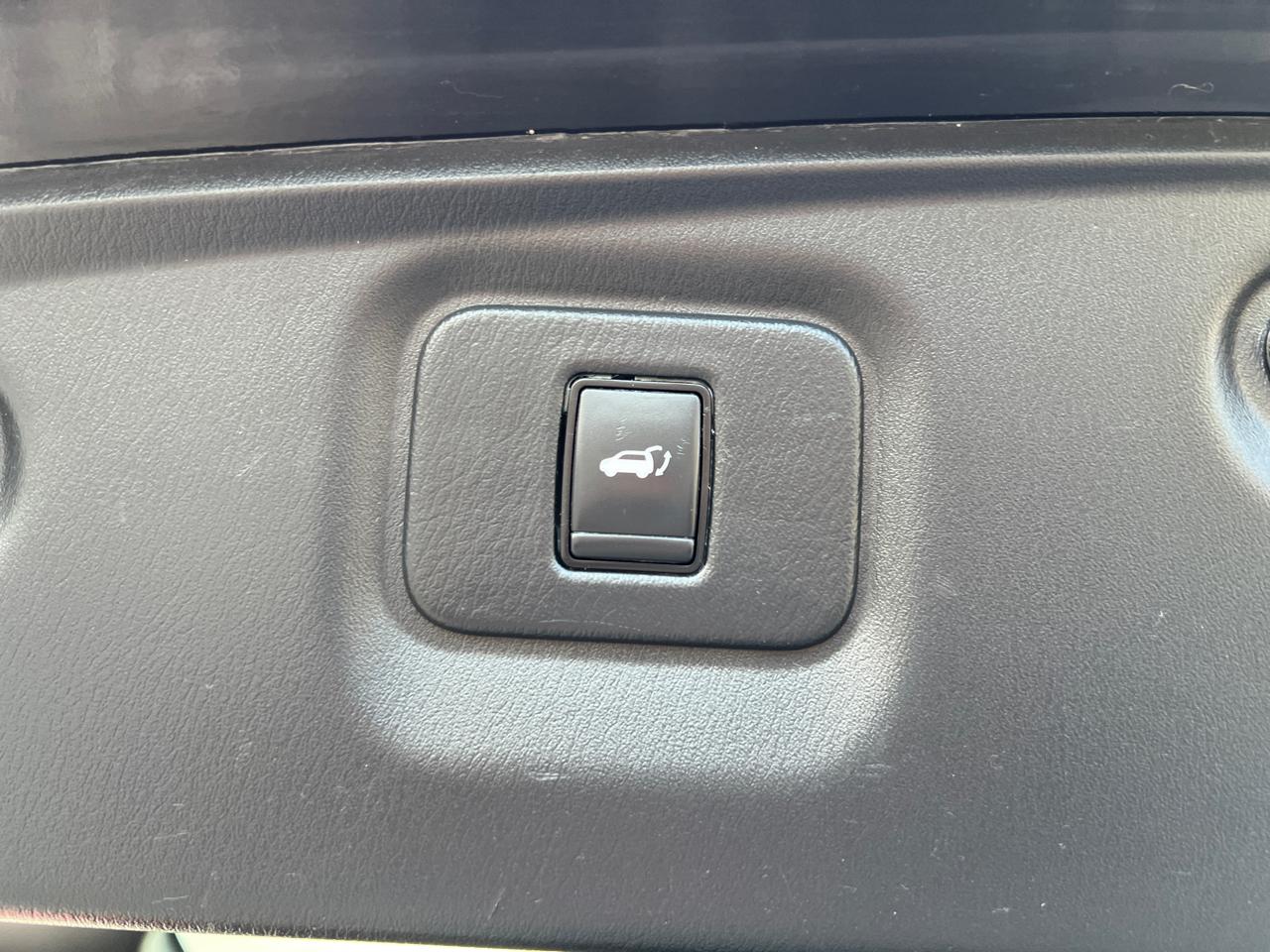 Nissan Pathfinder FWD SL 2020