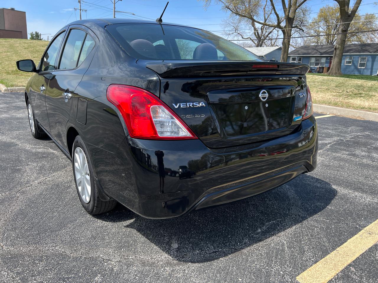 Nissan Versa 4dr Sdn CVT 1.6 SV 2016