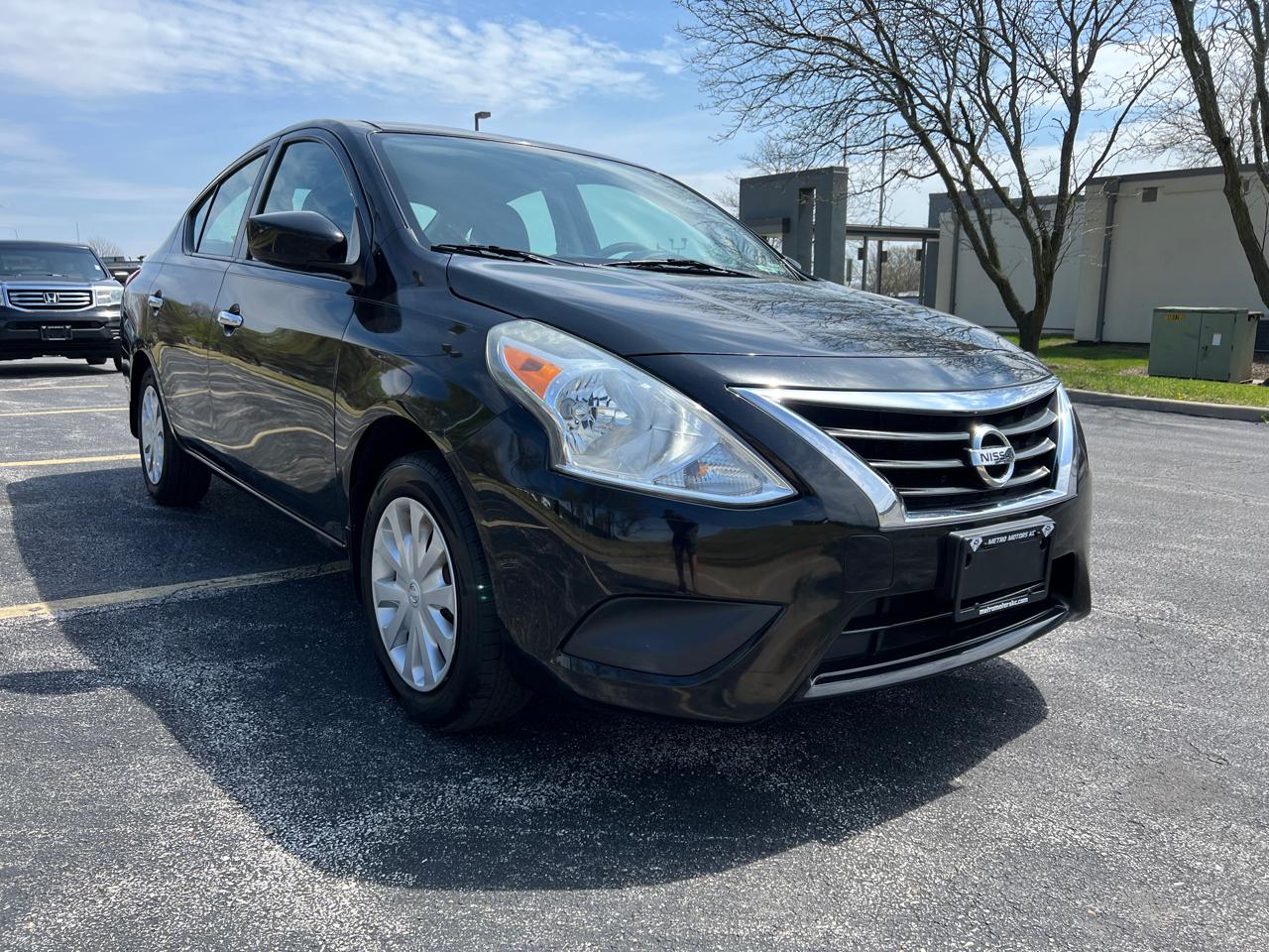 Nissan Versa 4dr Sdn CVT 1.6 SV 2016