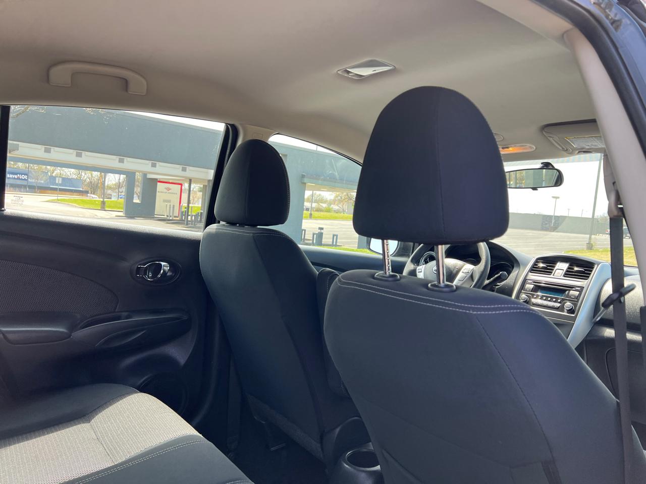 Nissan Versa 4dr Sdn CVT 1.6 SV 2016